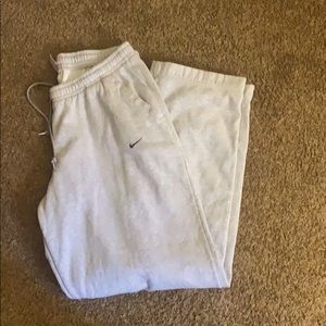 NIKE Sweatpants- XL